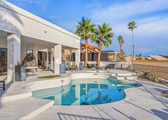The 13th Hole Modern Retreat - Pool, Spa, Fire Pit