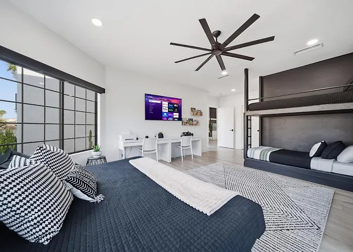 Ferienhaus The 13th Hole Modern Retreat - Pool, Spa, Fire Pit Lake Havasu City