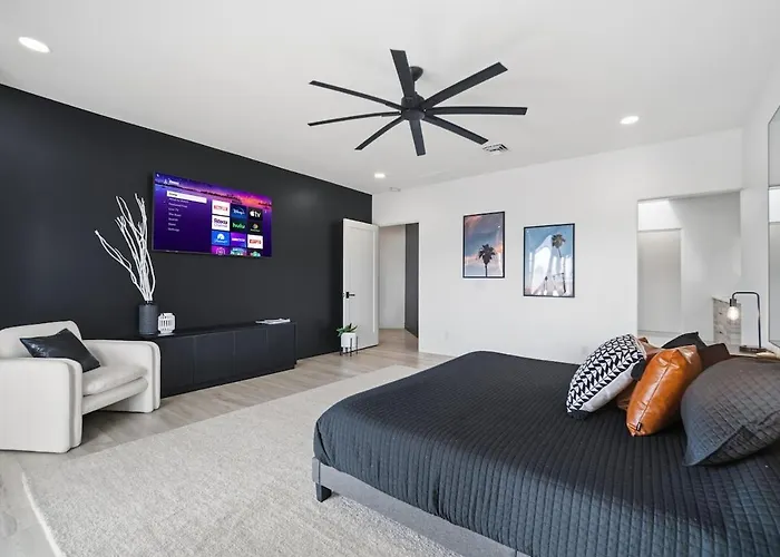 The 13th Hole Modern Retreat - Pool, Spa, Fire Pit Ferienhaus Lake Havasu City