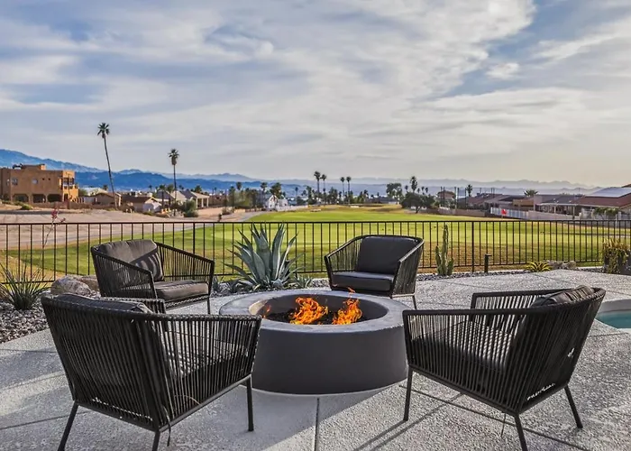 The 13th Hole Modern Retreat - Pool, Spa, Fire Pit Ferienhaus *