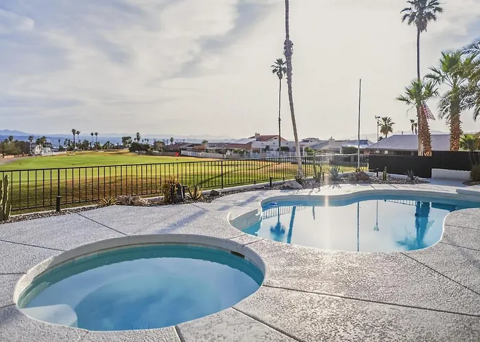 The 13th Hole Modern Retreat - Pool, Spa, Fire Pit Ferienhaus *